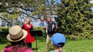 Festival "L'heure Insolite 2024" à la Baronnie par la Cie File en Scène