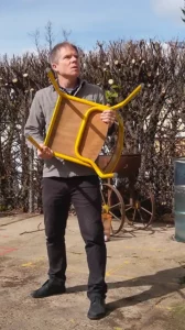 REPRÉSENTATIONS EN EXTÉRIEUR